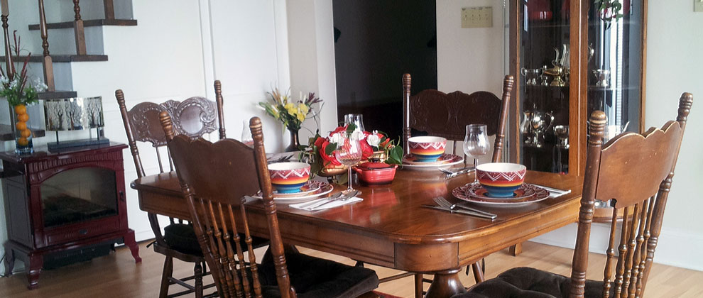 Blue Summer House dining area